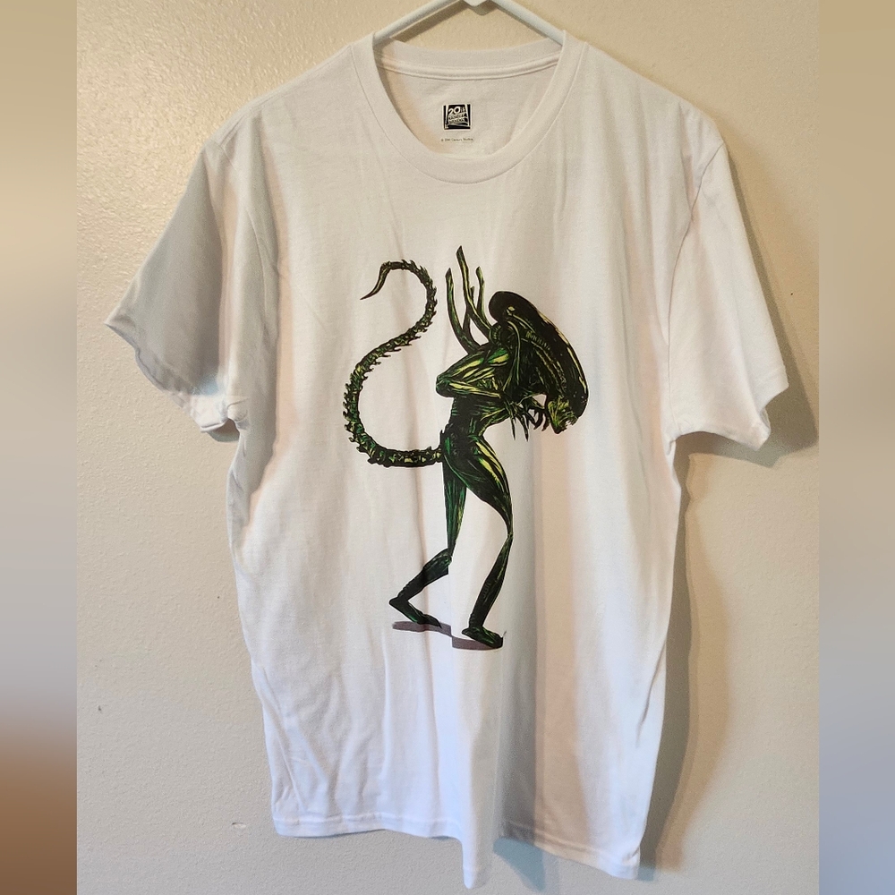 Graphic Alien T-Shirt in White and Green